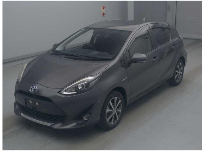2019 Toyota Aqua G Grade Collage 1