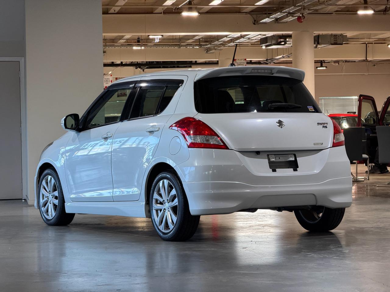 2015 Suzuki Swift RS Carousel 14