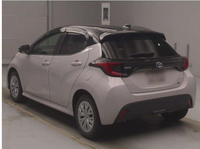 2021 Toyota Yaris HYBRID-Z Carousel 3
