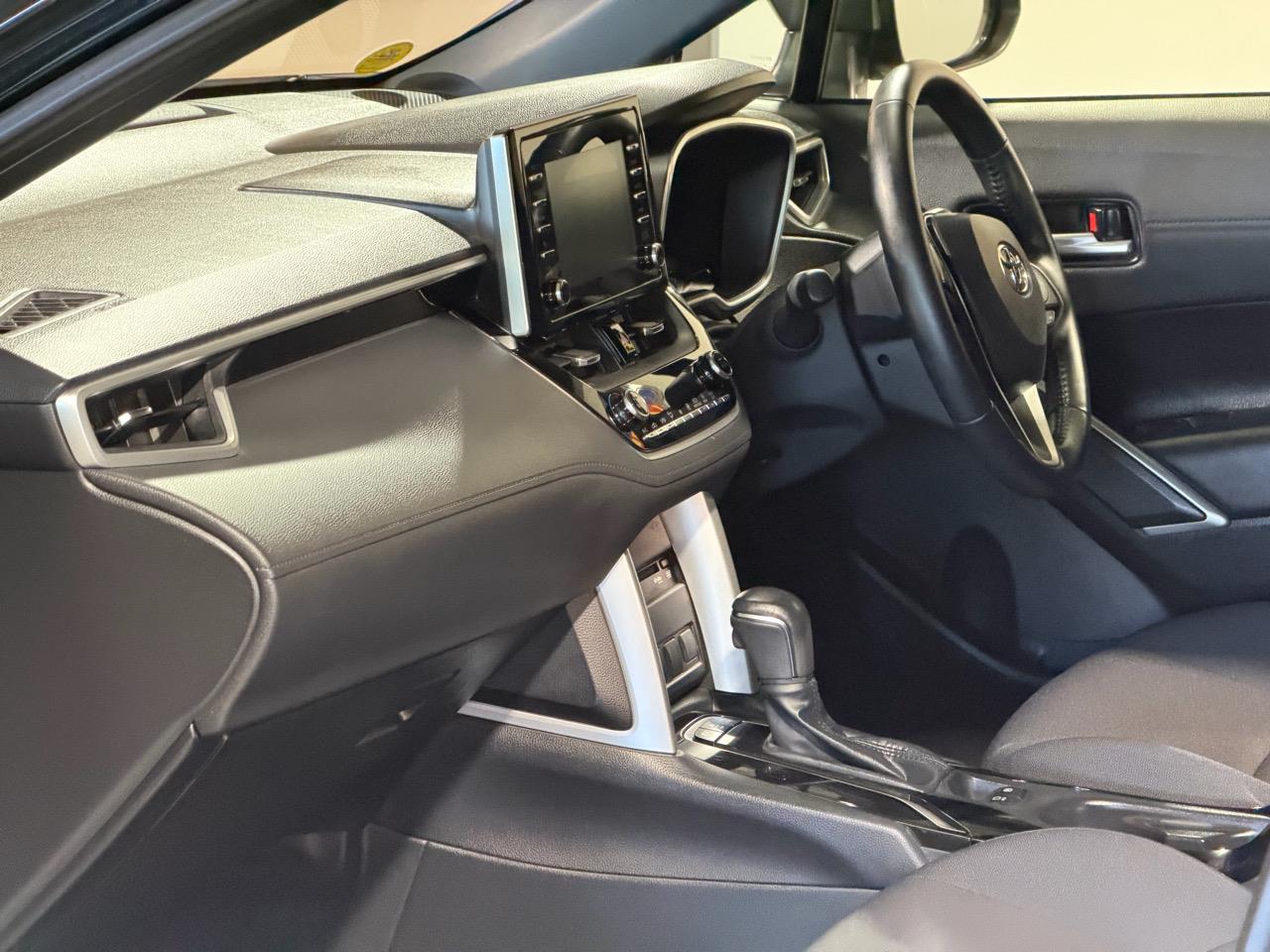2022 Toyota Corolla Cross HYBRID-S Carousel 2