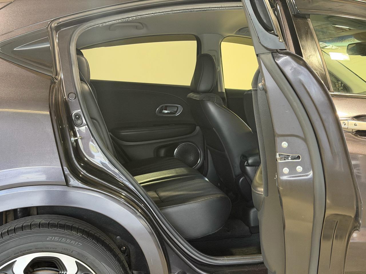 2014 Honda Vezel Hybrid Z Carousel 10