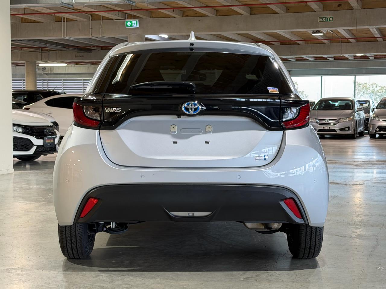 2021 Toyota Yaris Hybrid X Carousel 14
