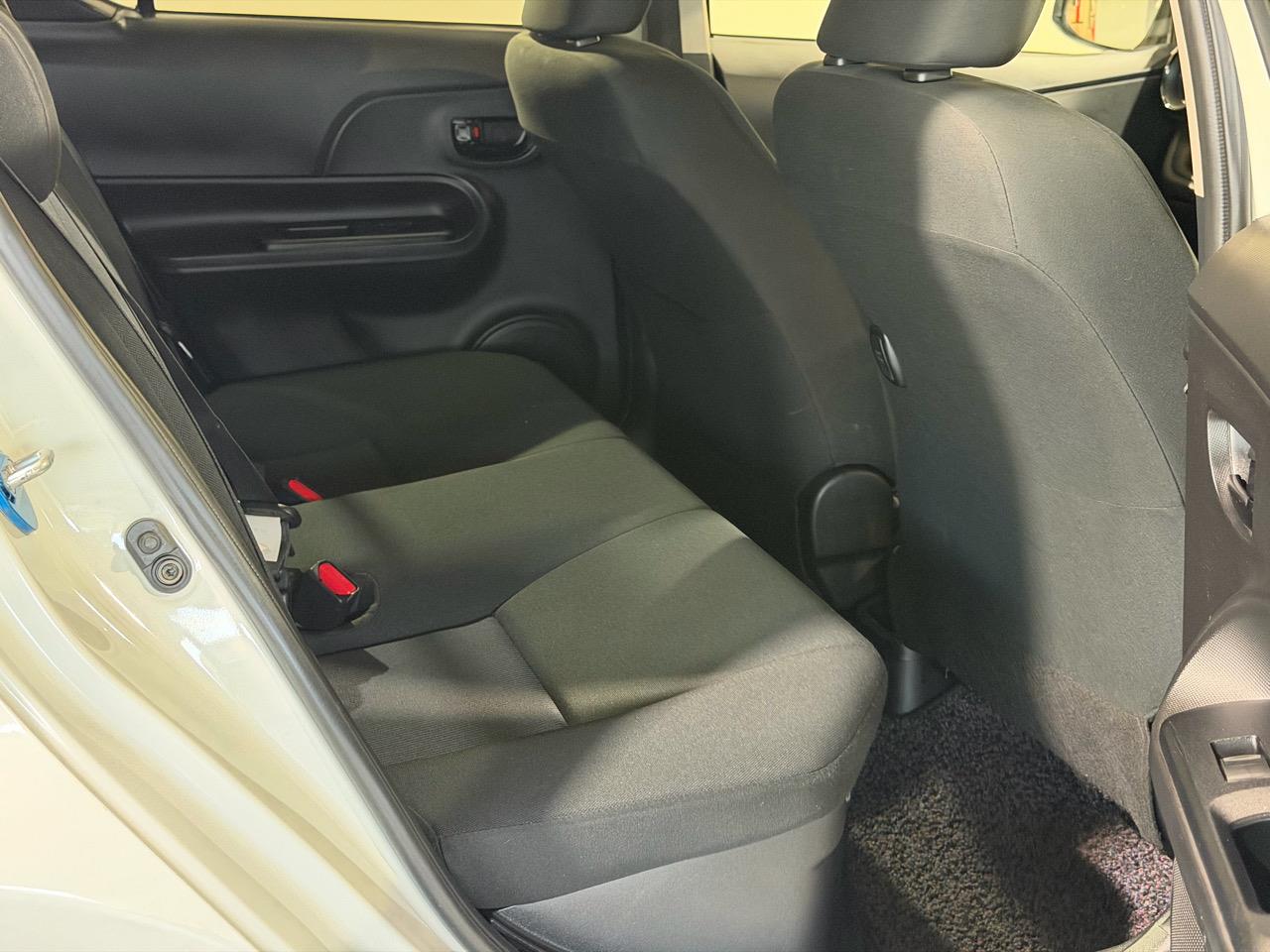 2018 Toyota Aqua "S Grade" Carousel 6