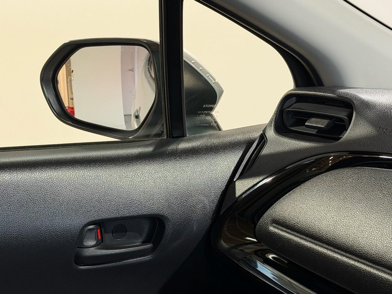 2021 Toyota Aqua X-GRADE Carousel 4