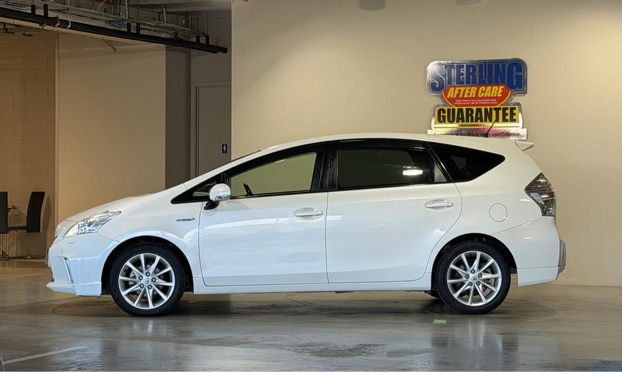 2013 Toyota Prius ALPHA S-TOURING Carousel 15