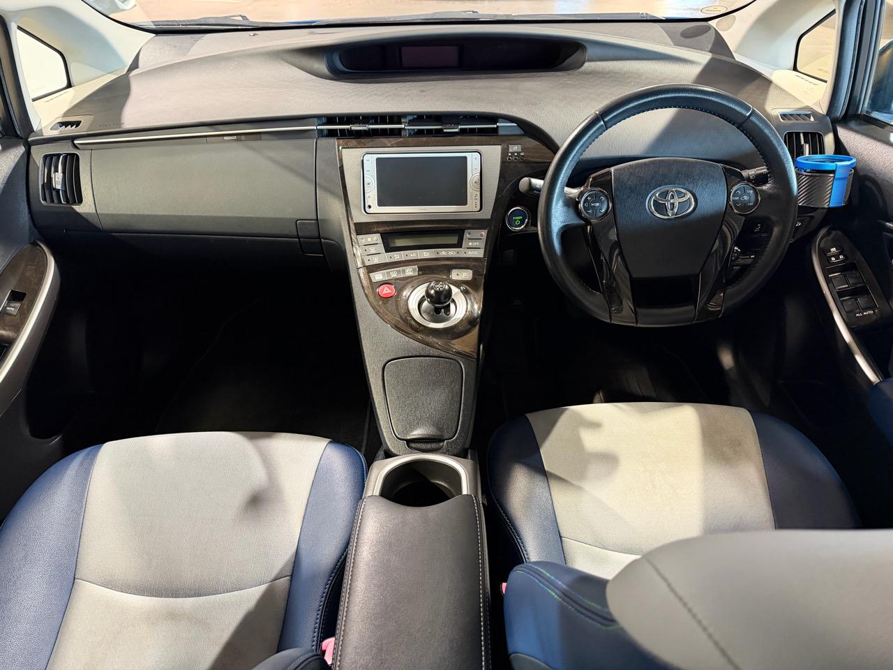 2013 Toyota Prius S -Touring Selection Mycoorde Carousel 5