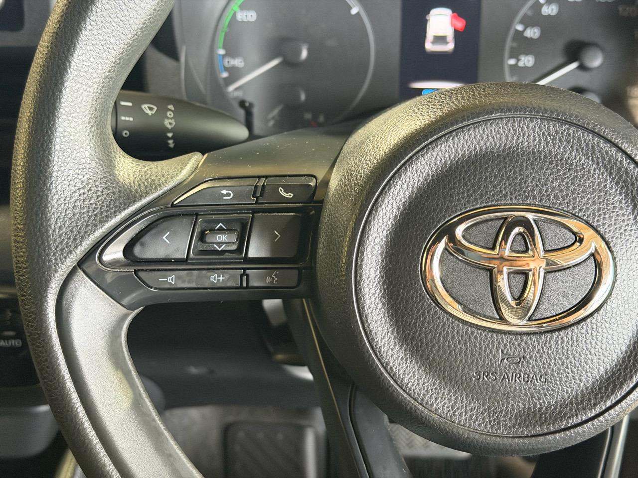 2021 Toyota Yaris Hybrid X Carousel 8