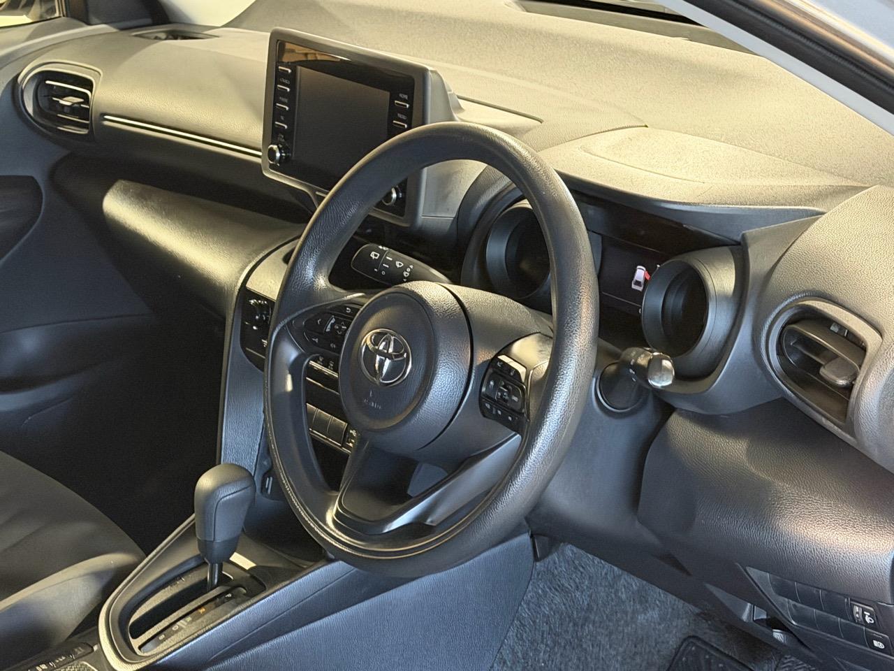 2021 Toyota Yaris Cross HYBRID-X Carousel 5