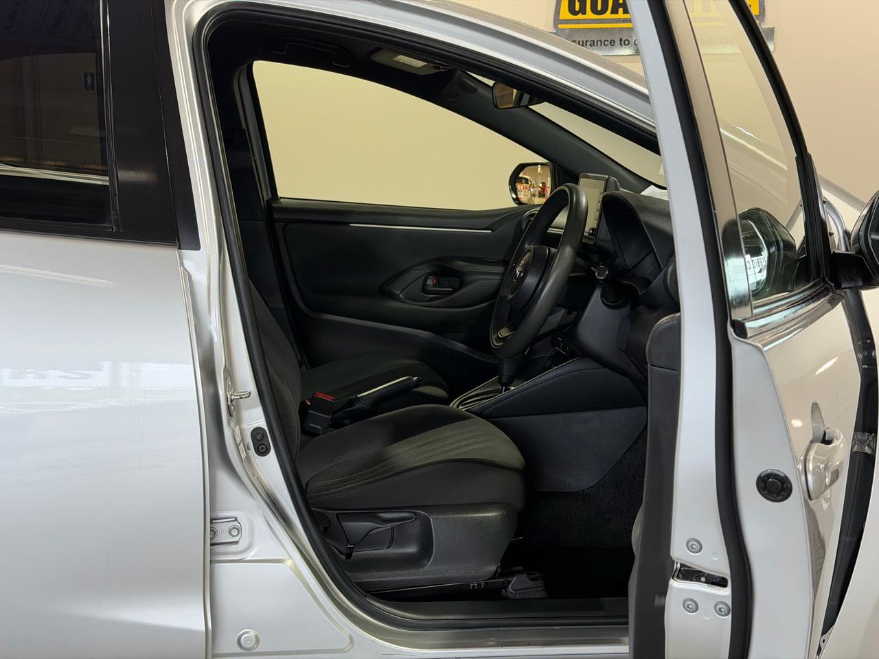 2021 Toyota Yaris Hybrid X Carousel 8
