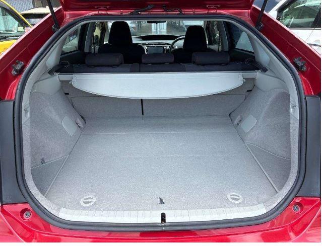 2014 Toyota Prius S Touring G's Carousel 11
