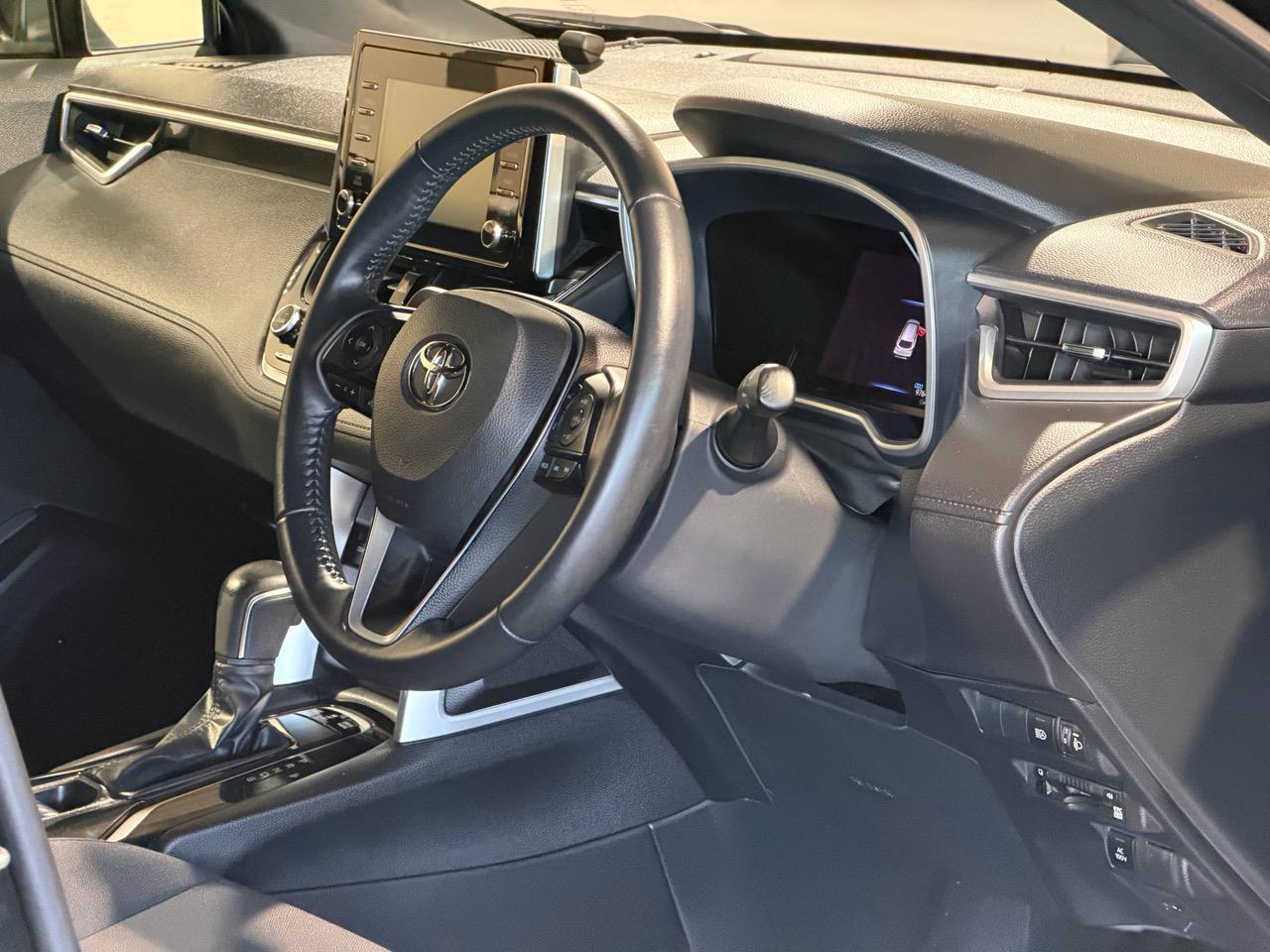 2022 Toyota Corolla Cross HYBRID-S Carousel 1