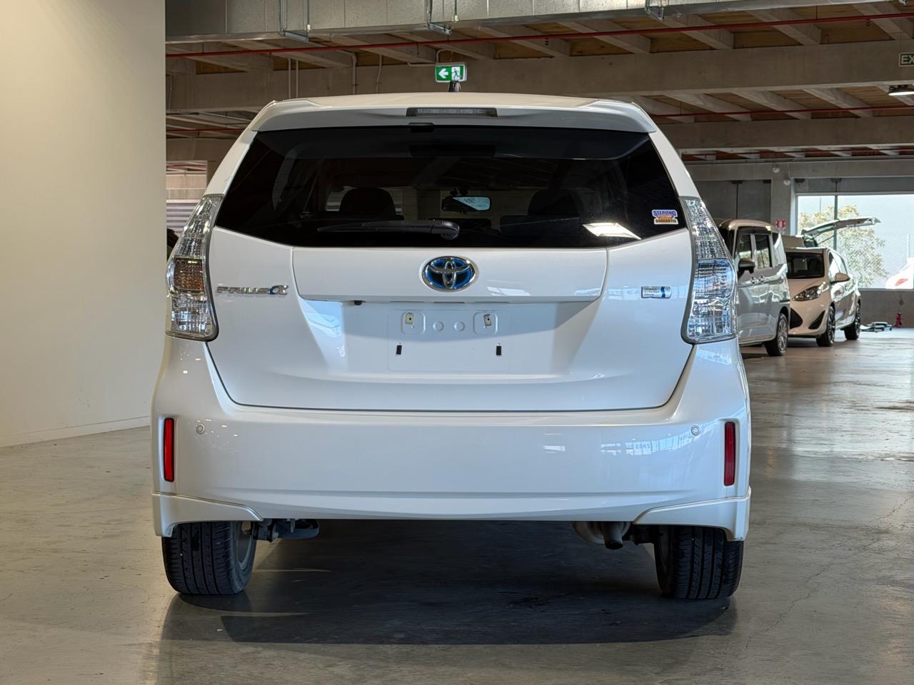 2013 Toyota Prius ALPHA S-TOURING Carousel 17