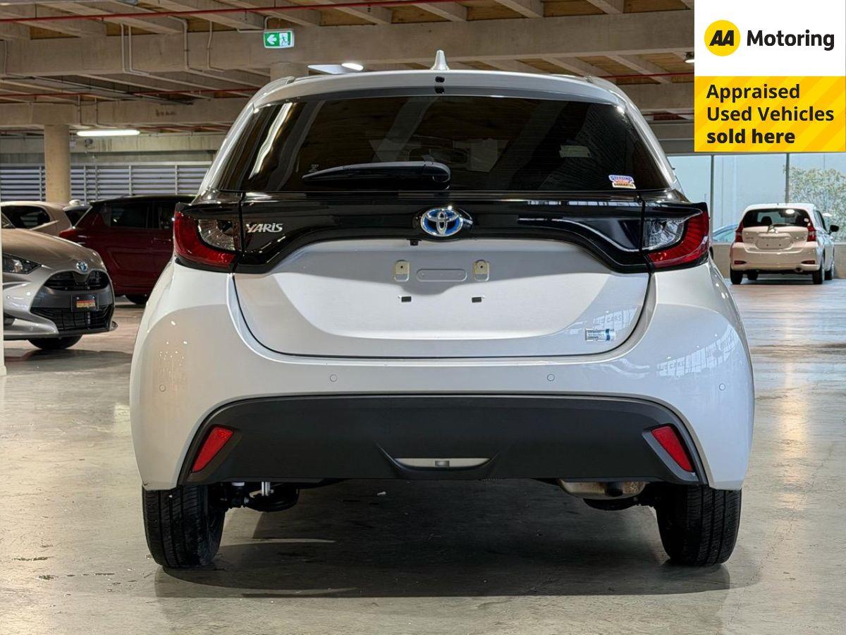 2021 Toyota Yaris Hybrid X Carousel 16