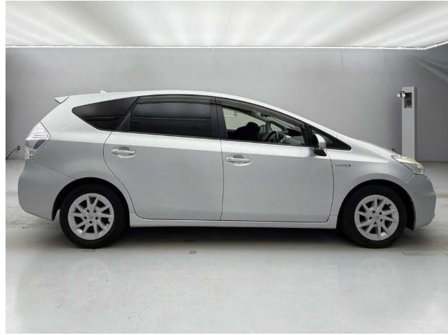 2012 Toyota Prius ALPHA G-GRADE Carousel 6