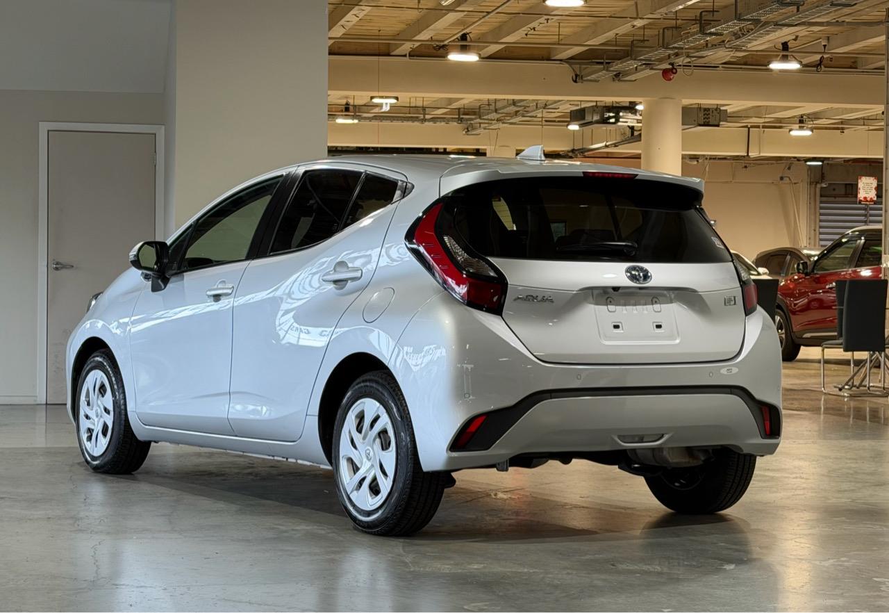 2021 Toyota Aqua X-GRADE Carousel 15