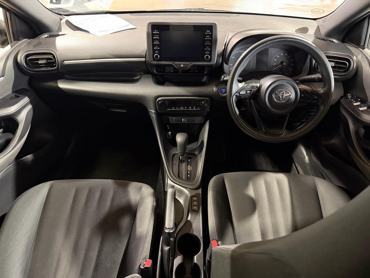 2021 Toyota Yaris Hybrid X Carousel 4
