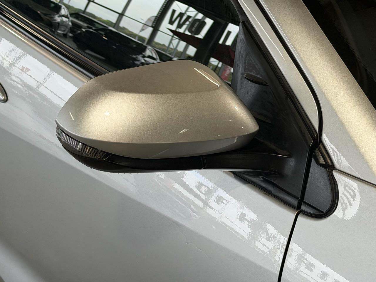 2021 Toyota Yaris Hybrid X Carousel 3