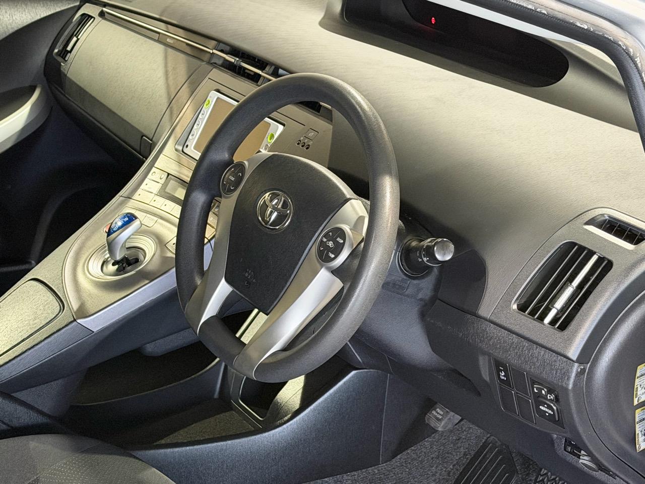 2012 Toyota Prius S -Grade Carousel 6
