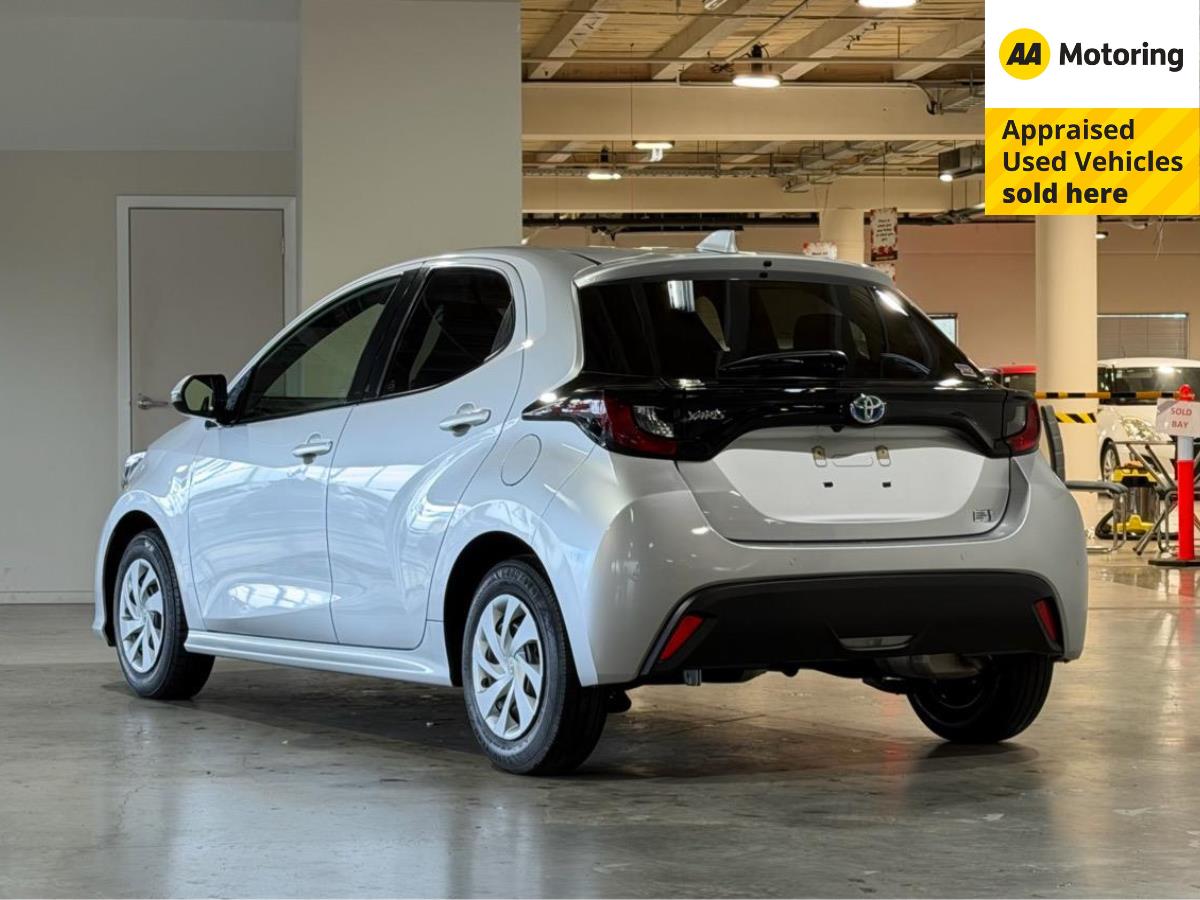 2021 Toyota Yaris Hybrid X Carousel 15
