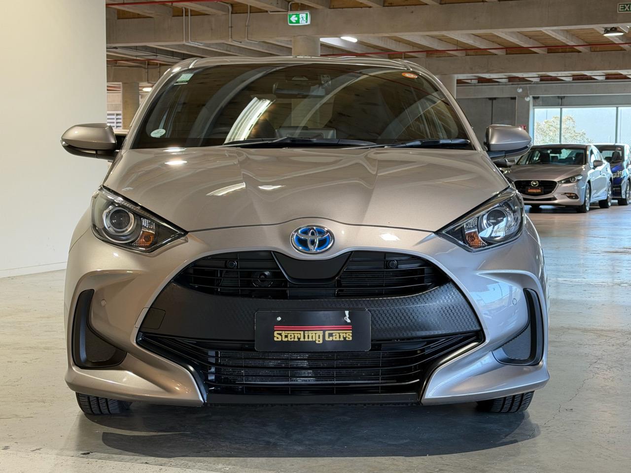 2021 Toyota Yaris Hybrid X Carousel 11