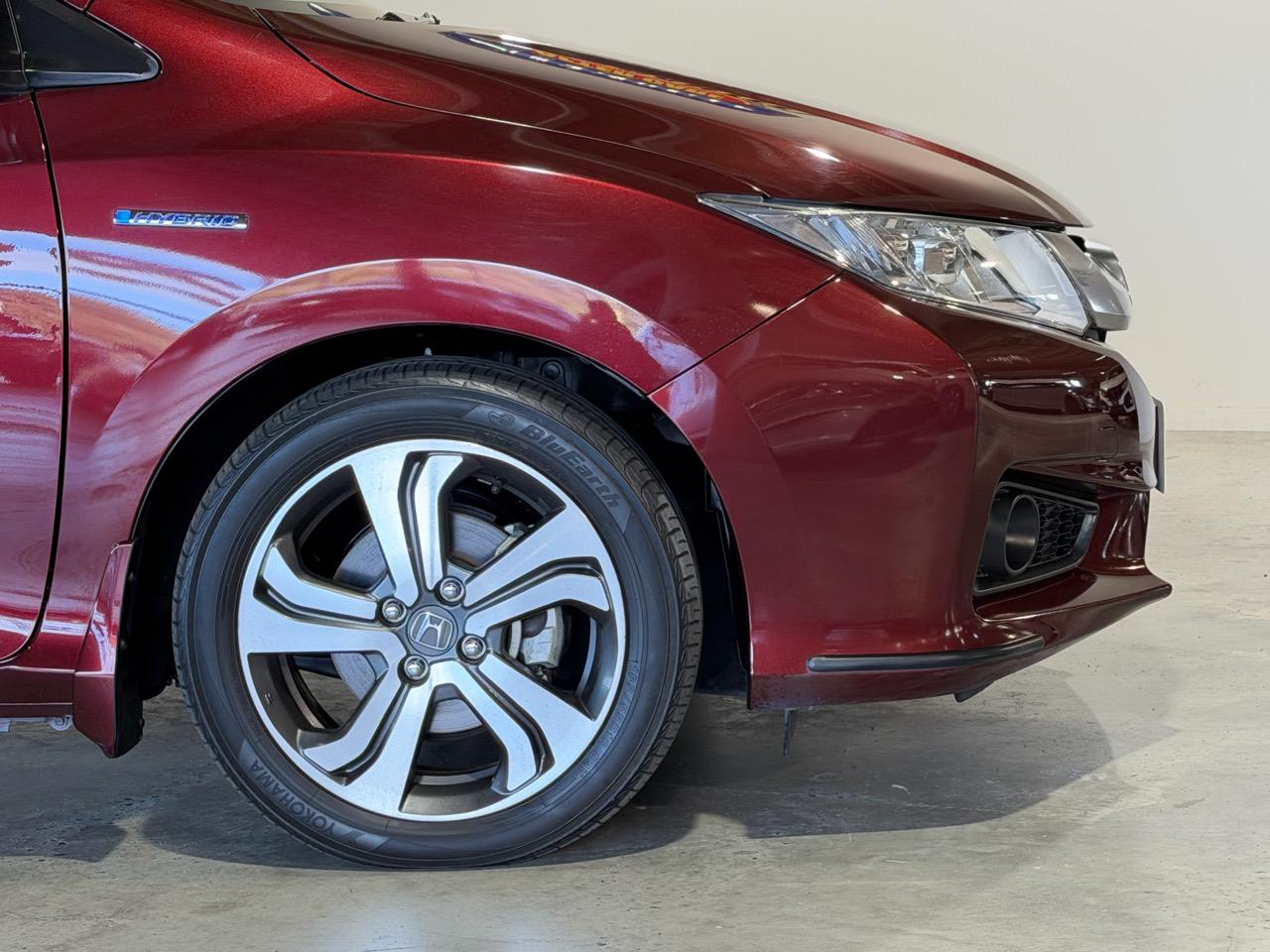 2015 Honda Grace Hybrid EX Collage 2