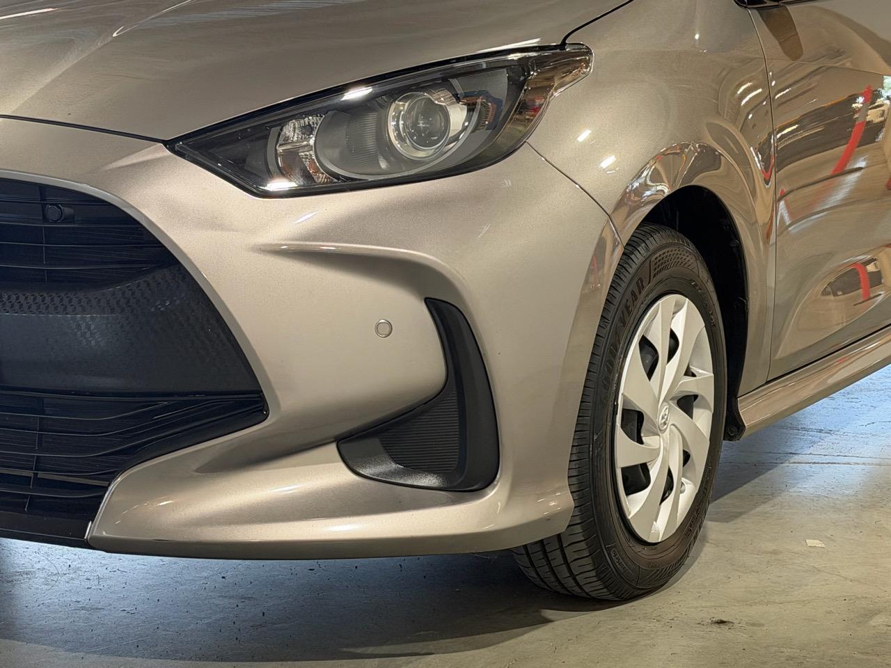 2021 Toyota Yaris Hybrid X Carousel 13