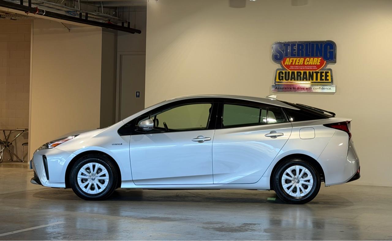 2020 Toyota Prius S -Grade Carousel 14