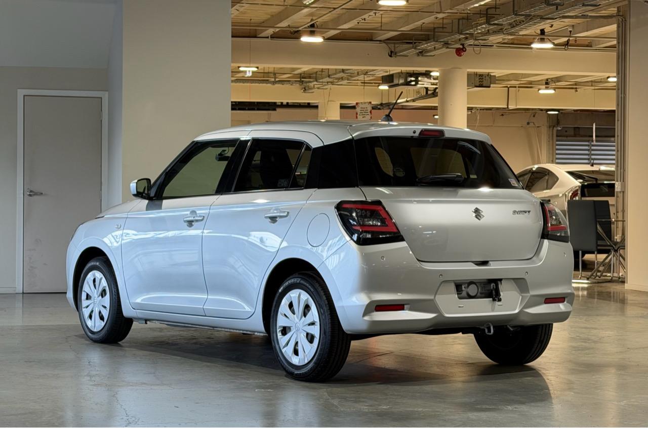 2024 Suzuki Swift XG Carousel 15