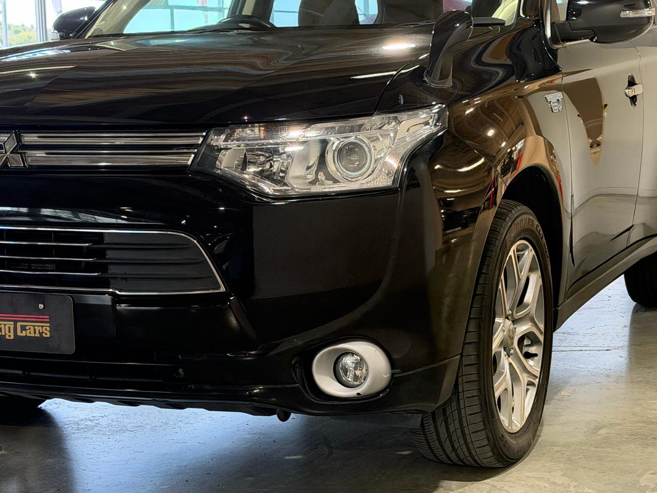 2013 Mitsubishi Outlander PHEV-G Safety Package Carousel 2
