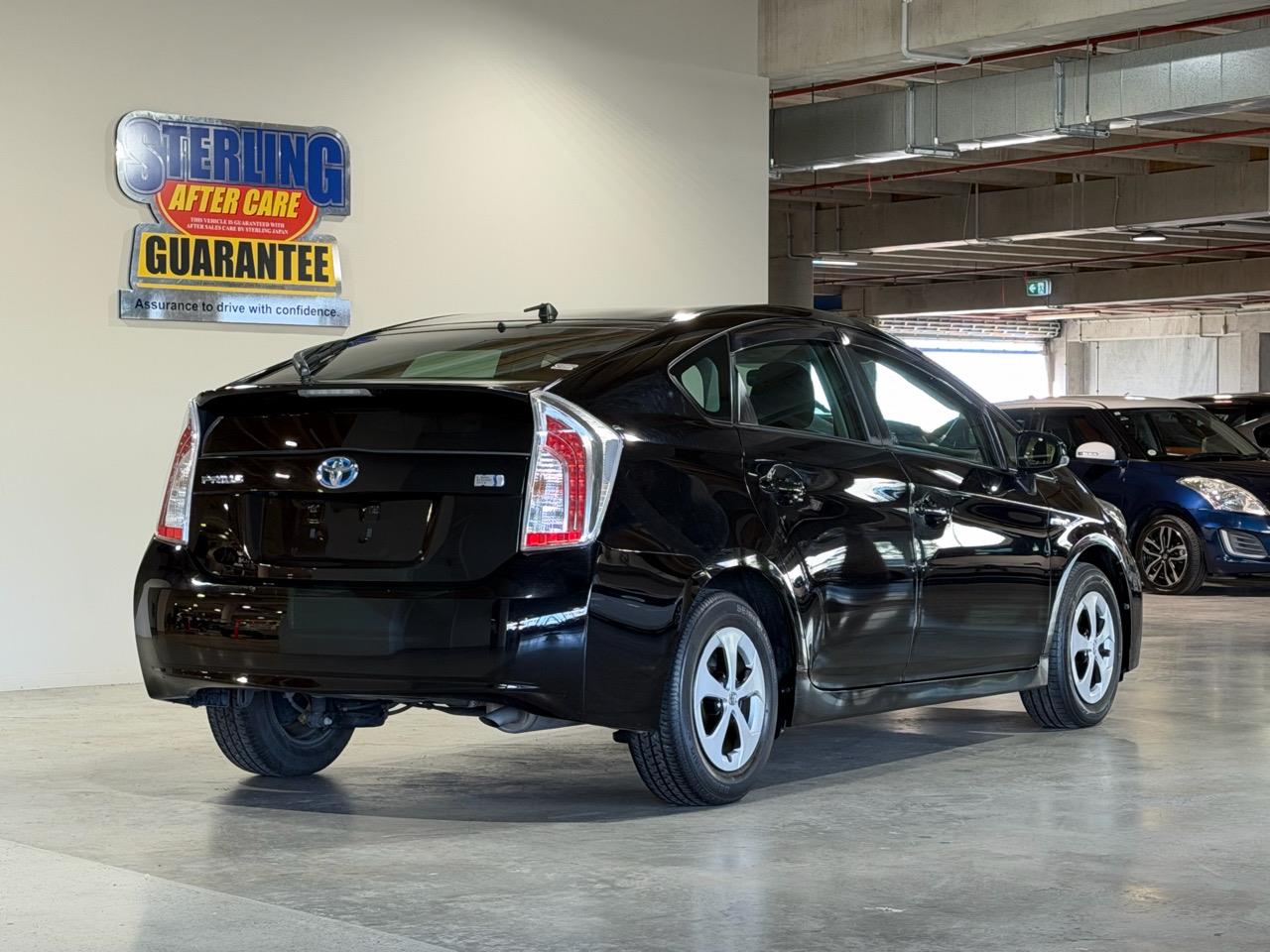 2015 Toyota Prius S -Grade Carousel 17