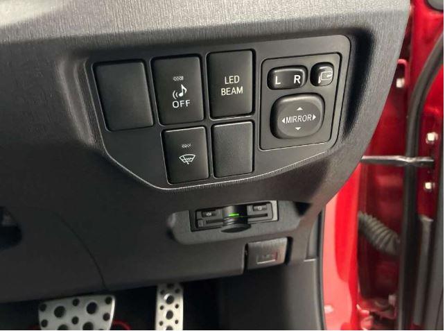 2014 Toyota Prius S Touring G's Carousel 1