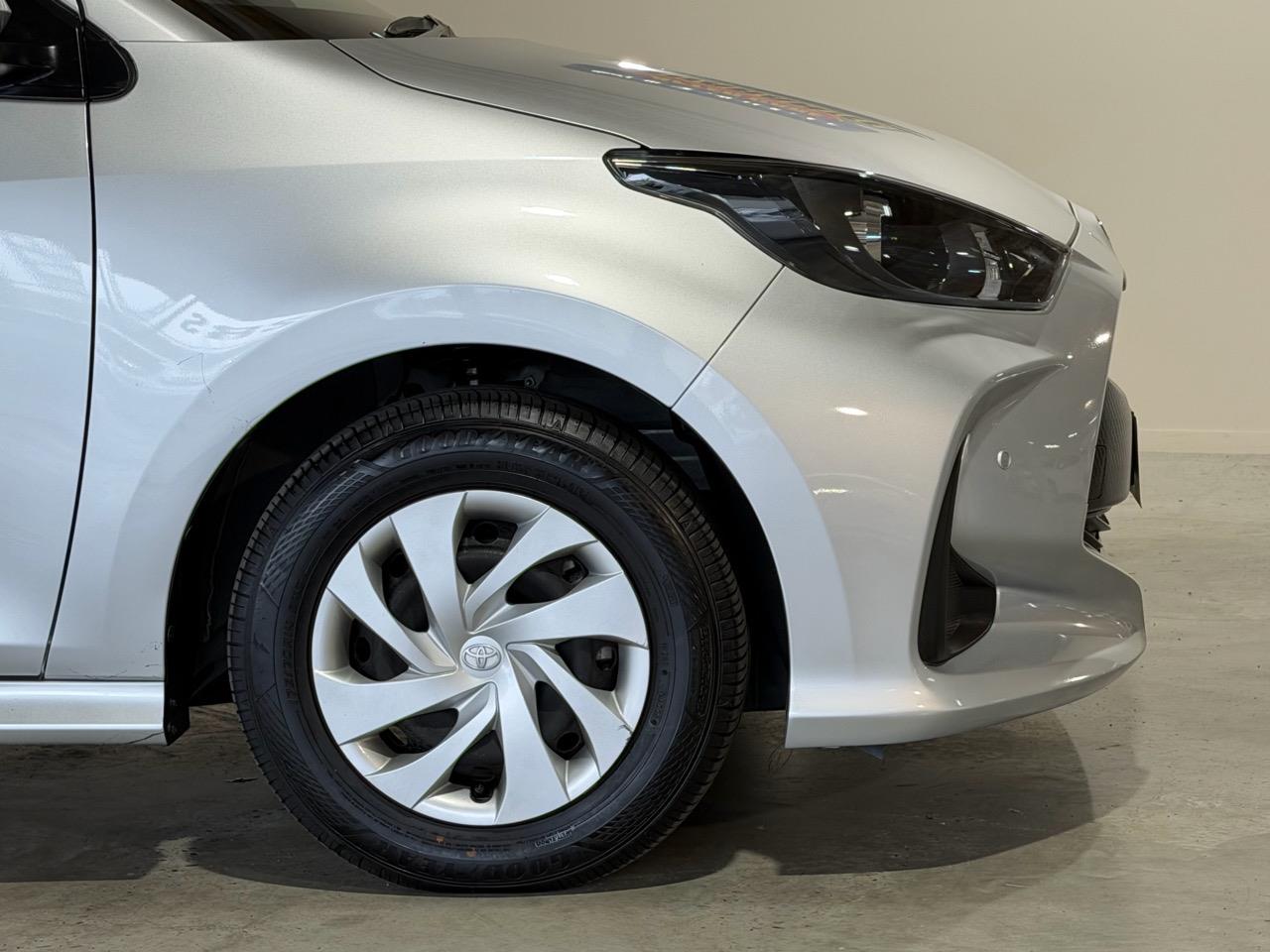 2021 Toyota Yaris Hybrid X Carousel 1