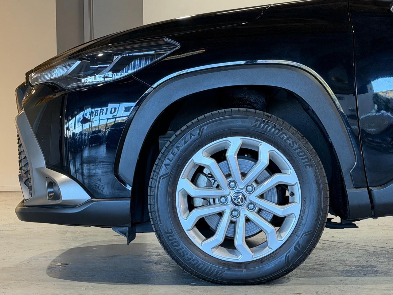 2022 Toyota Corolla Cross HYBRID-S Carousel 8