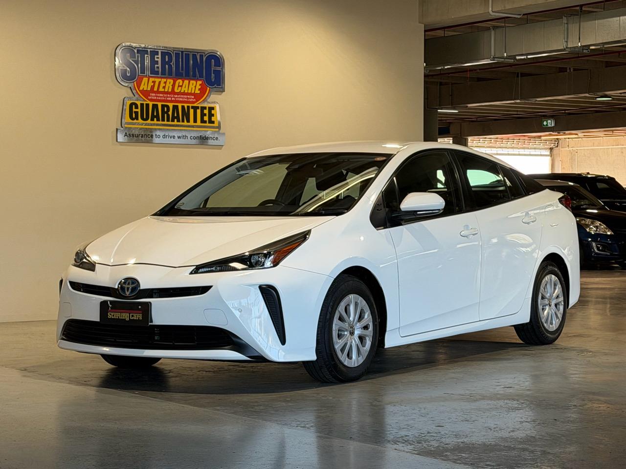 2021 Toyota Prius S -Grade Carousel 12