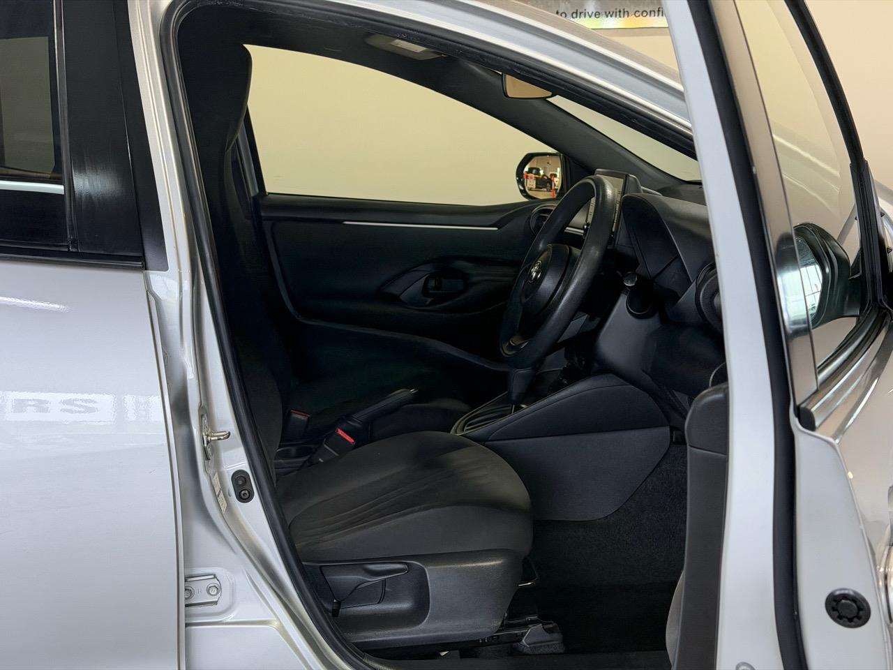 2021 Toyota Yaris Hybrid X Carousel 9
