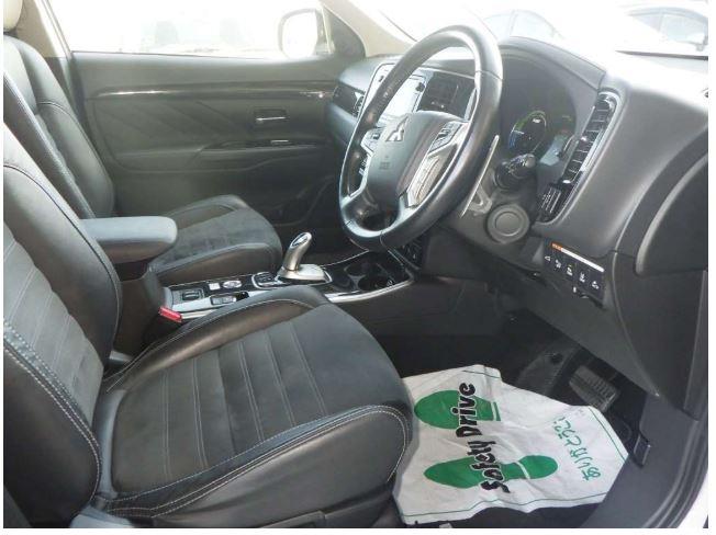 2017 Mitsubishi Outlander PHEV -G Navi Package Carousel 7