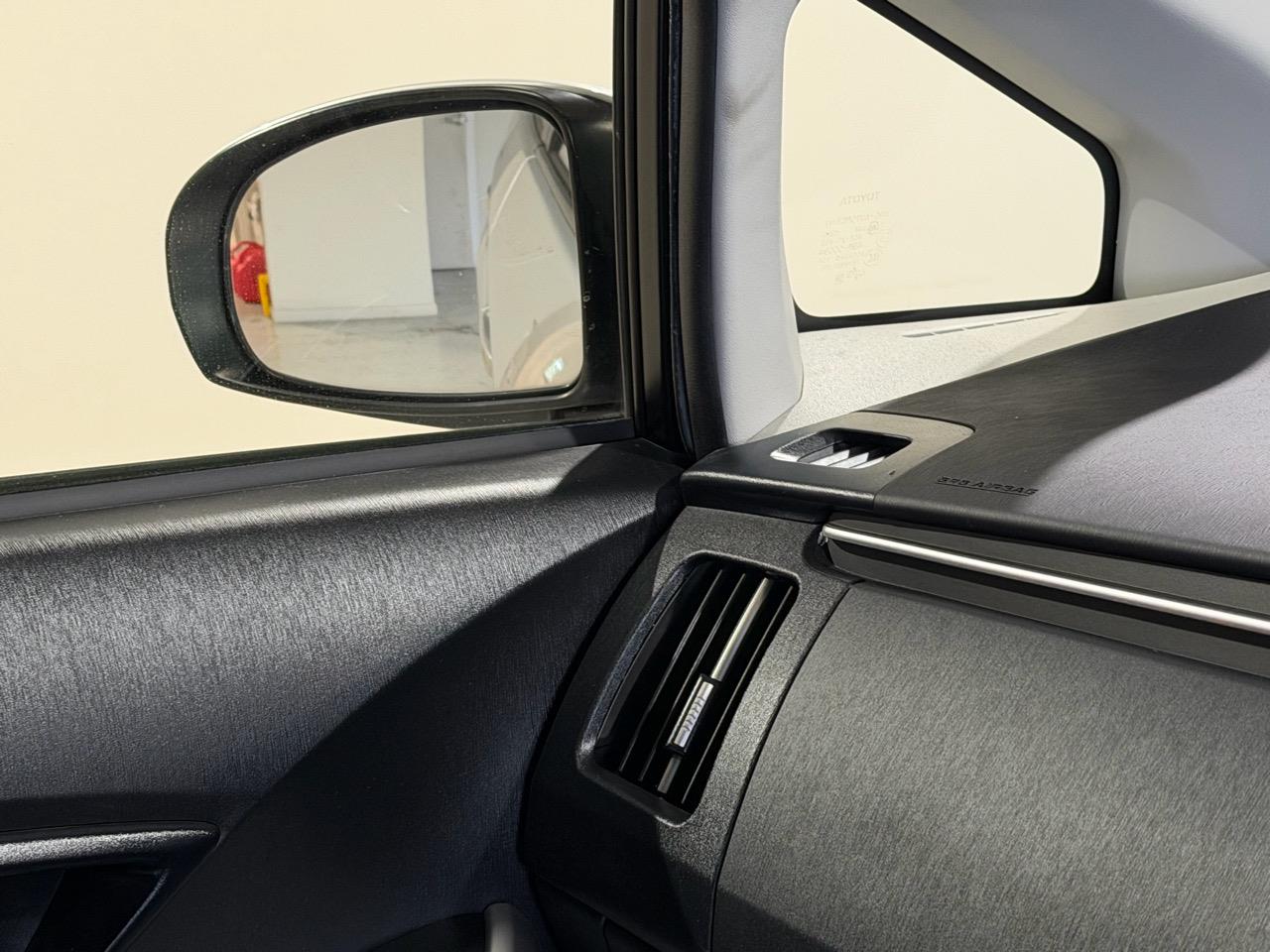 2012 Toyota Prius S -Grade Carousel 4