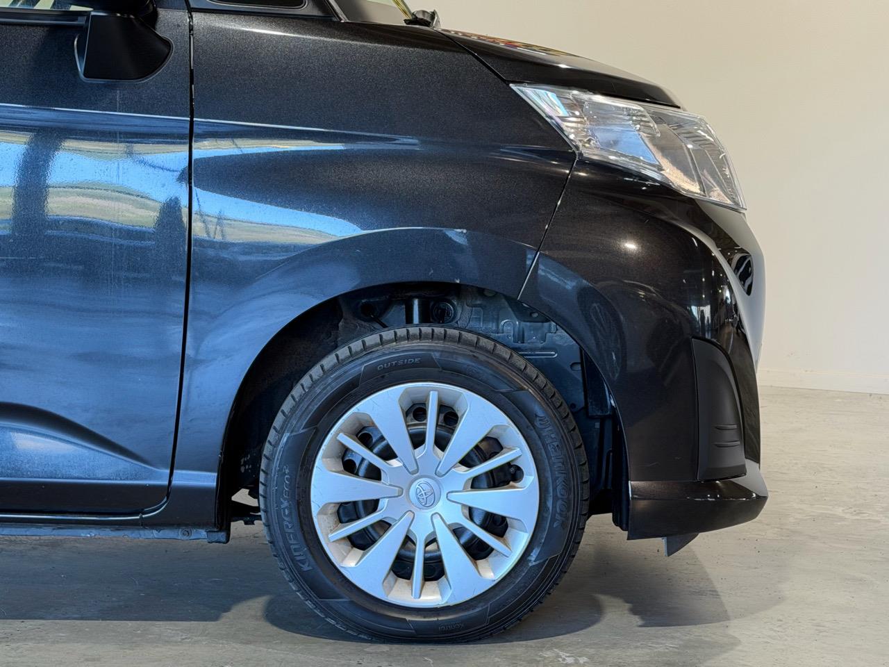 2018 Toyota Roomy G-GRADE Carousel 11