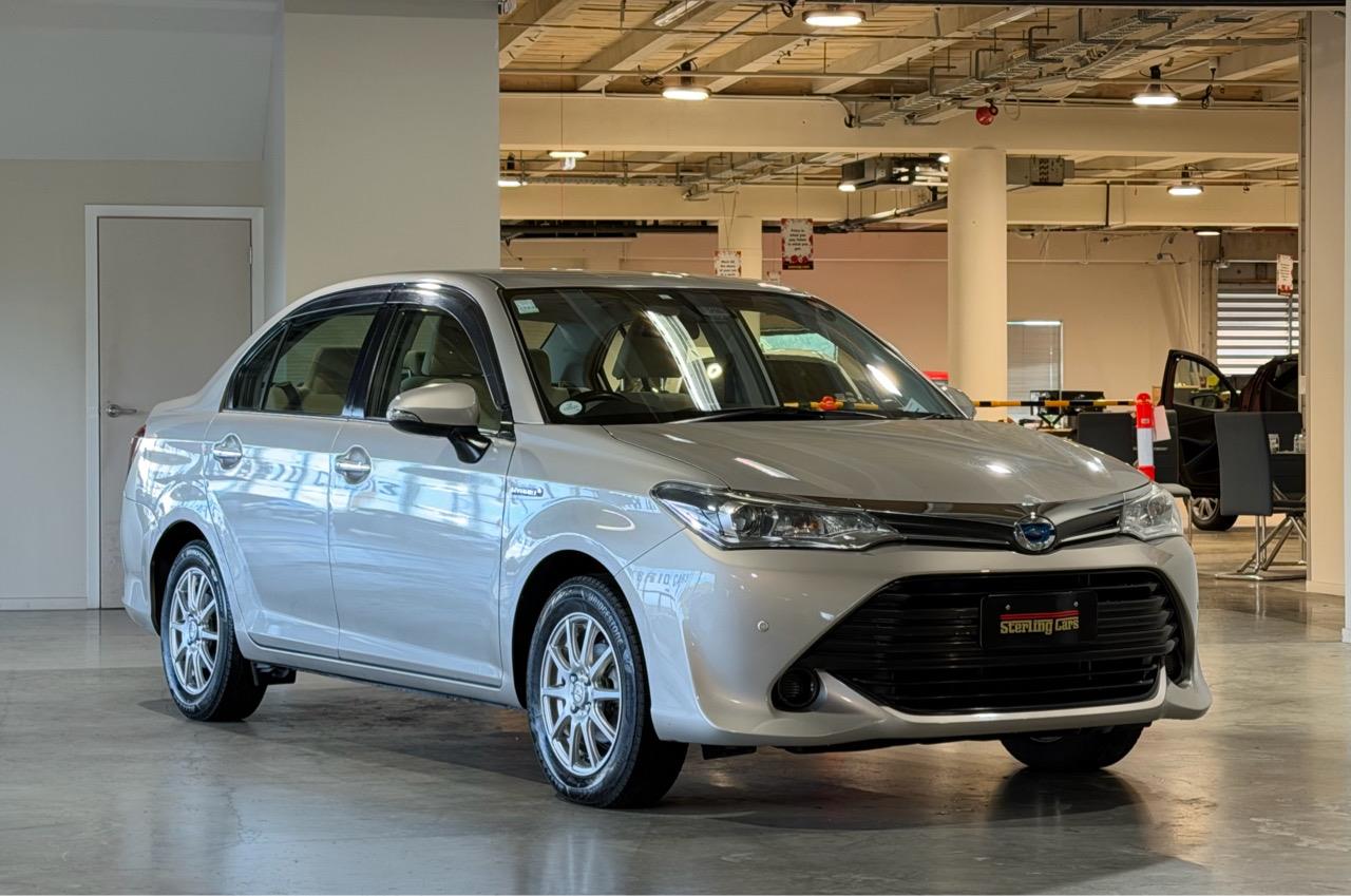 2015 Toyota Corolla Axio Hybrid G-Grade