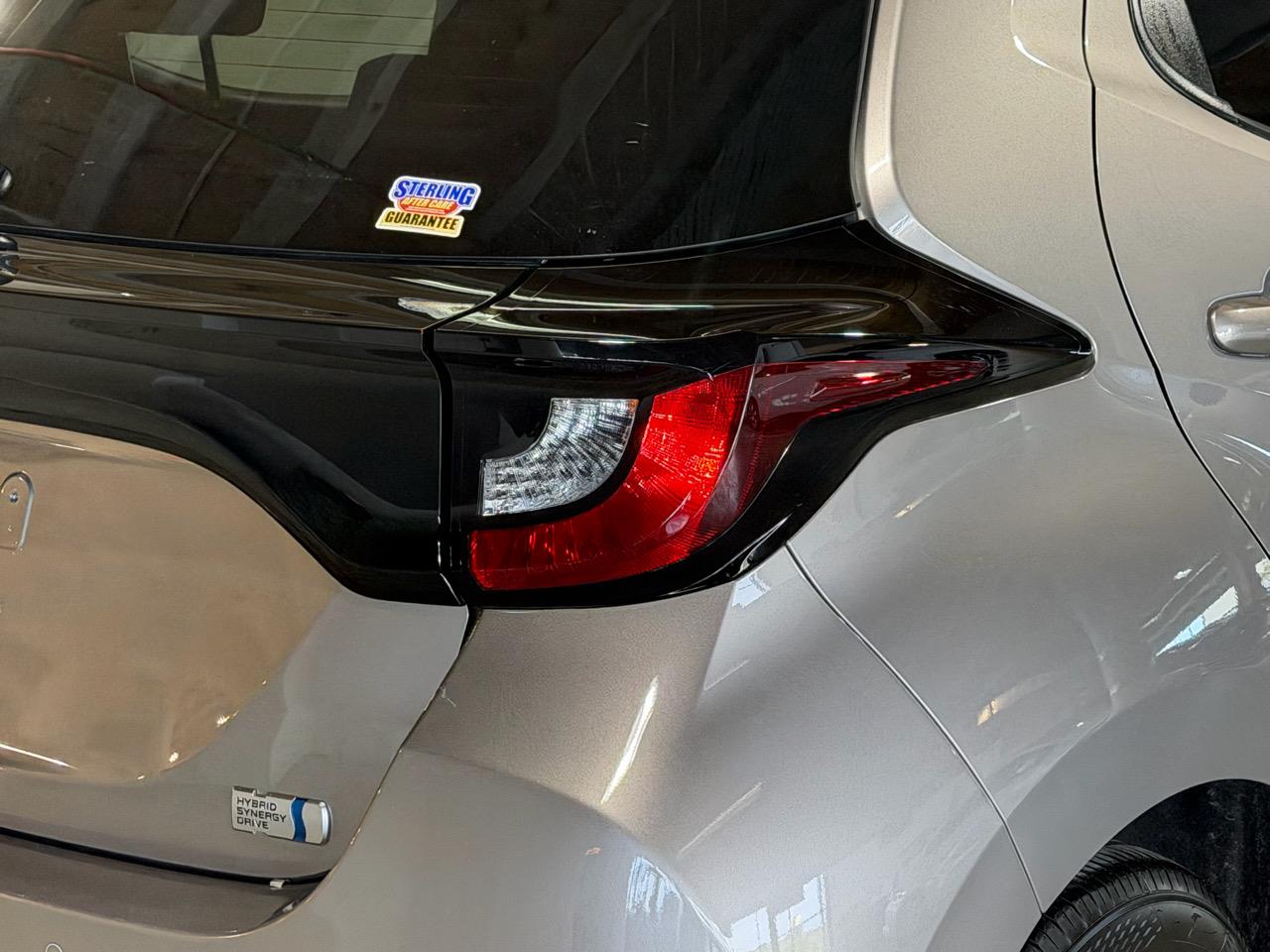 2021 Toyota Yaris Hybrid X Carousel 18