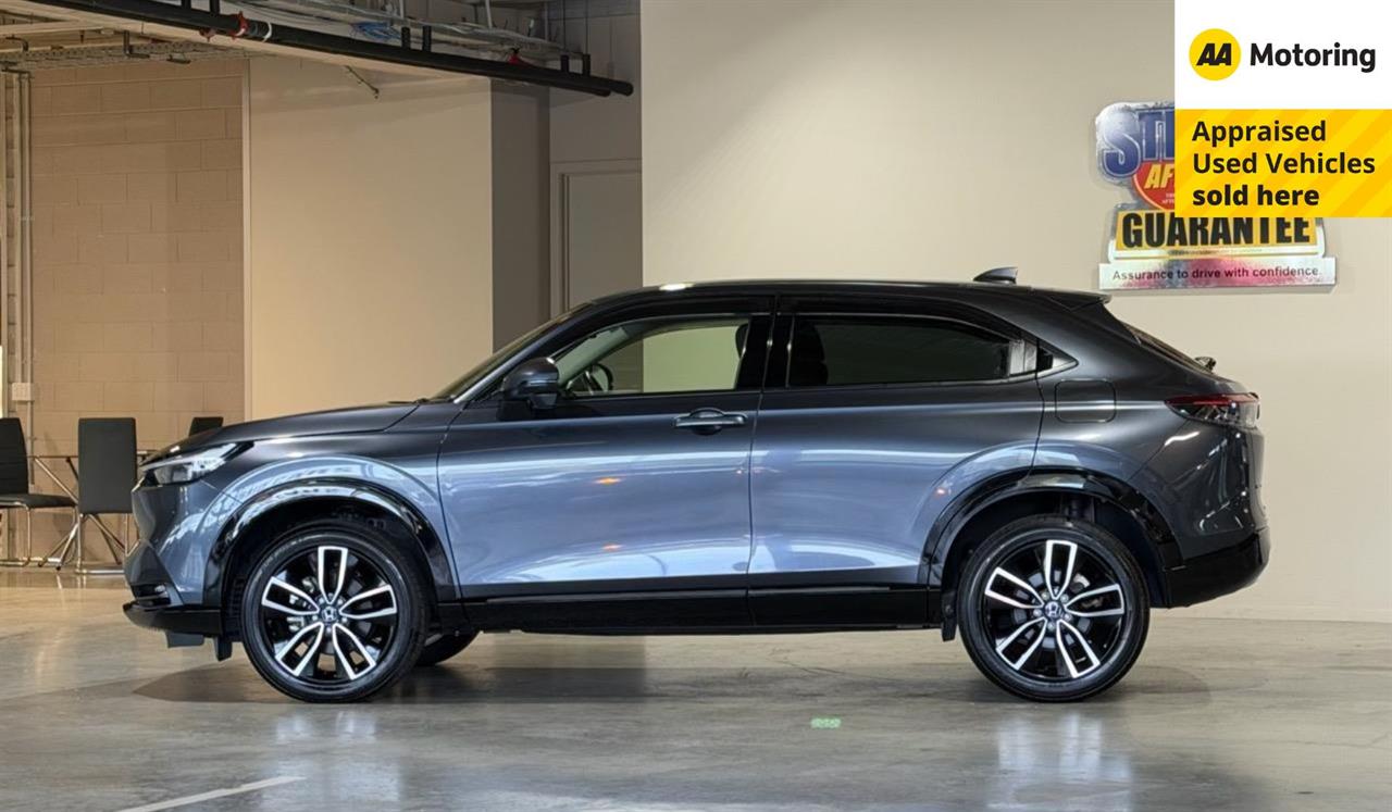 2021 Honda Vezel E:HEV Z Carousel 14