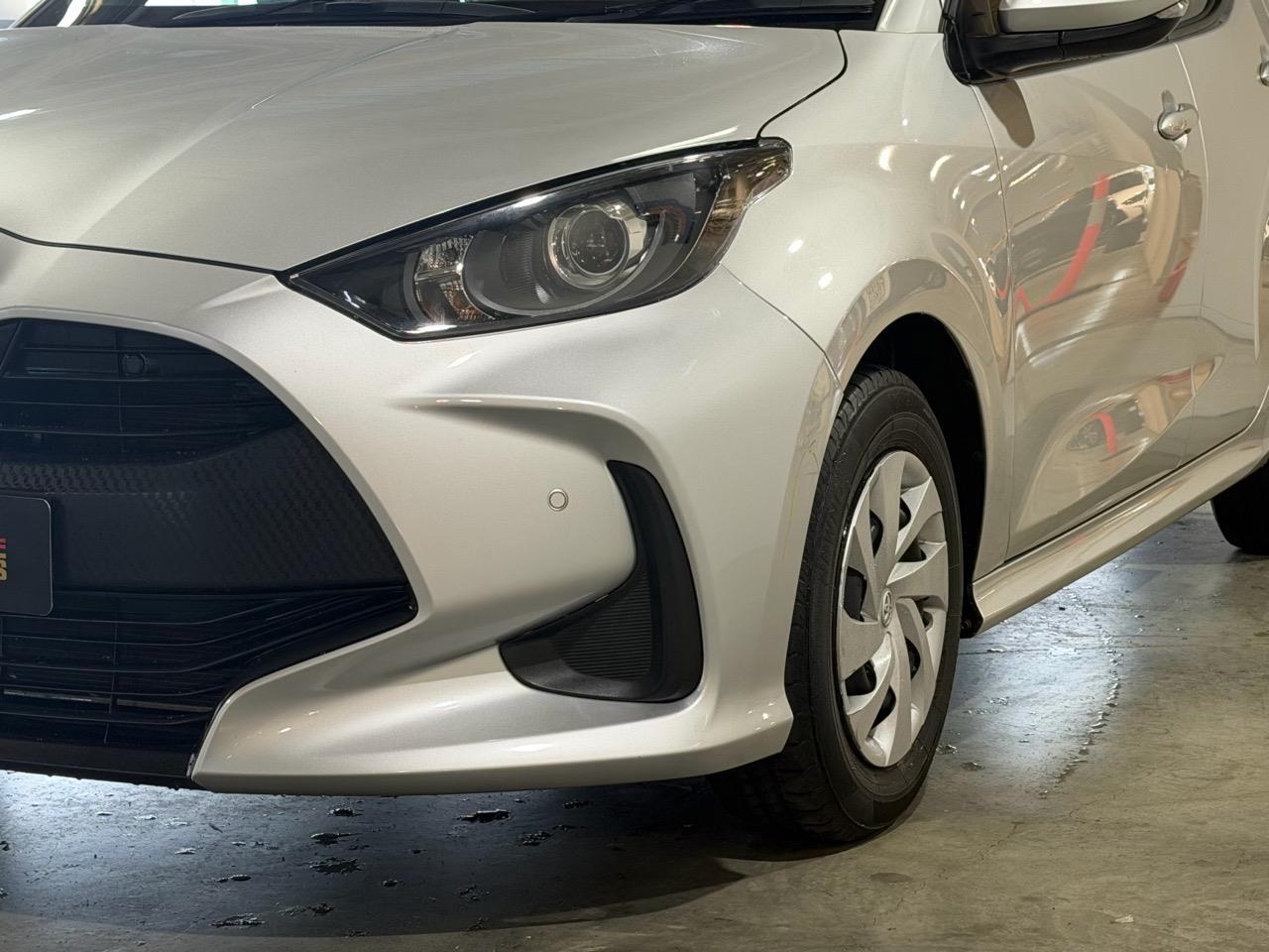 2021 Toyota Yaris Hybrid X Carousel 13