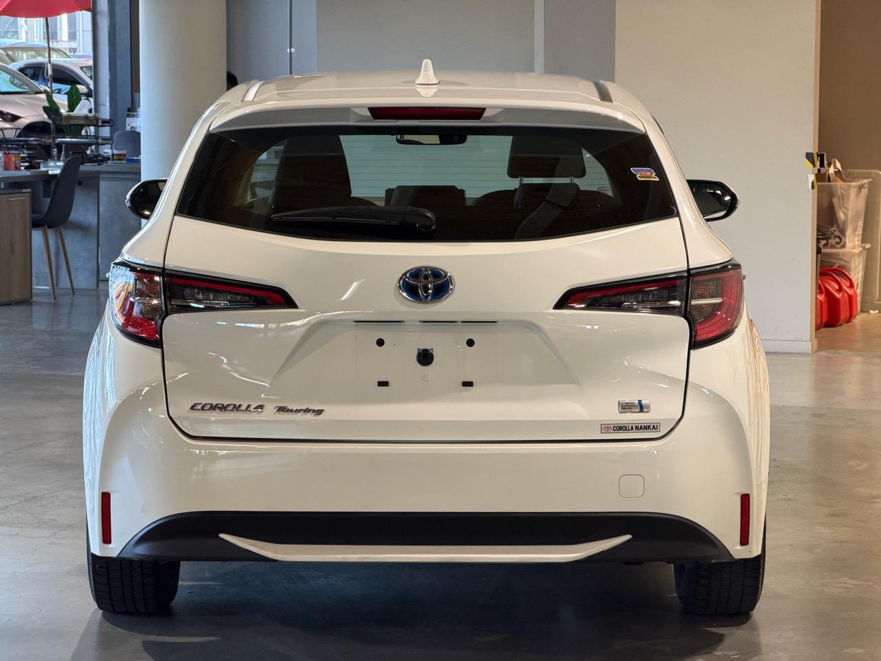 2020 Toyota Corolla Touring Hybrid G-X Plus Carousel 14