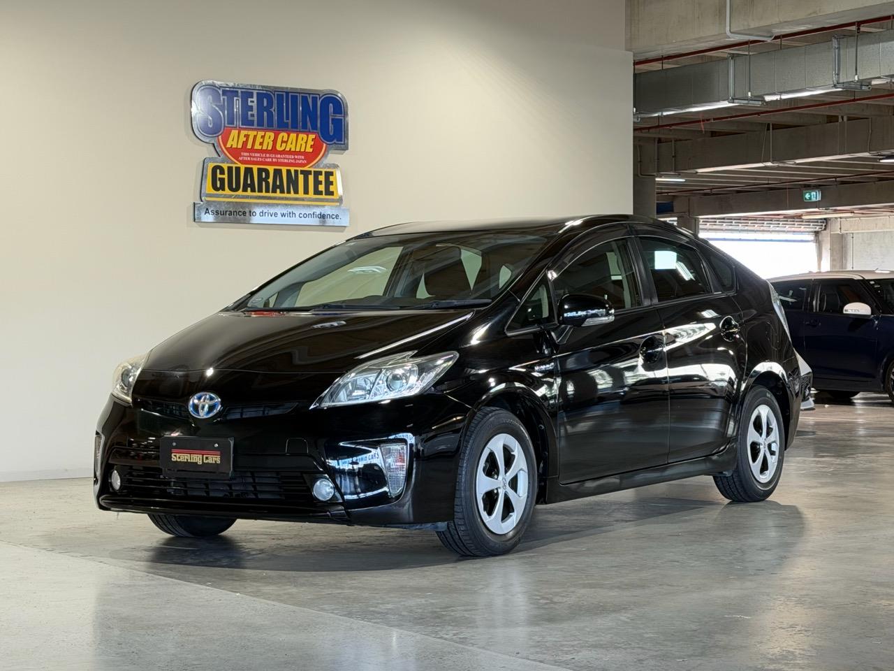 2015 Toyota Prius S -Grade Carousel 12