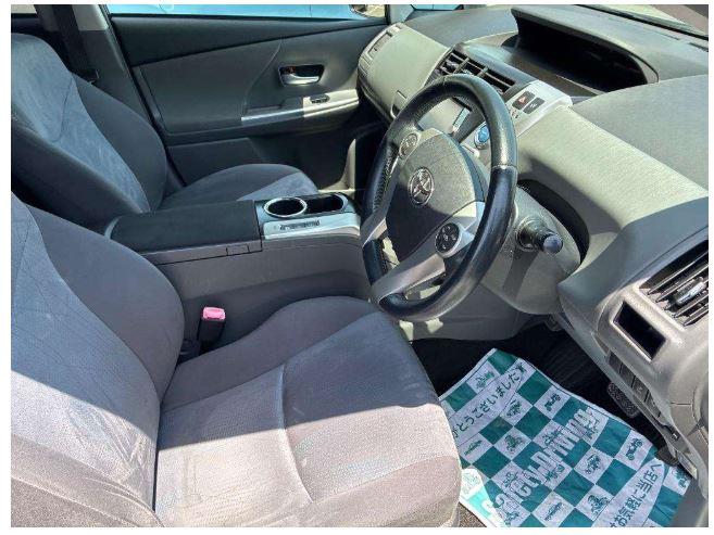 2012 Toyota Prius ALPHA G-GRADE Carousel 7
