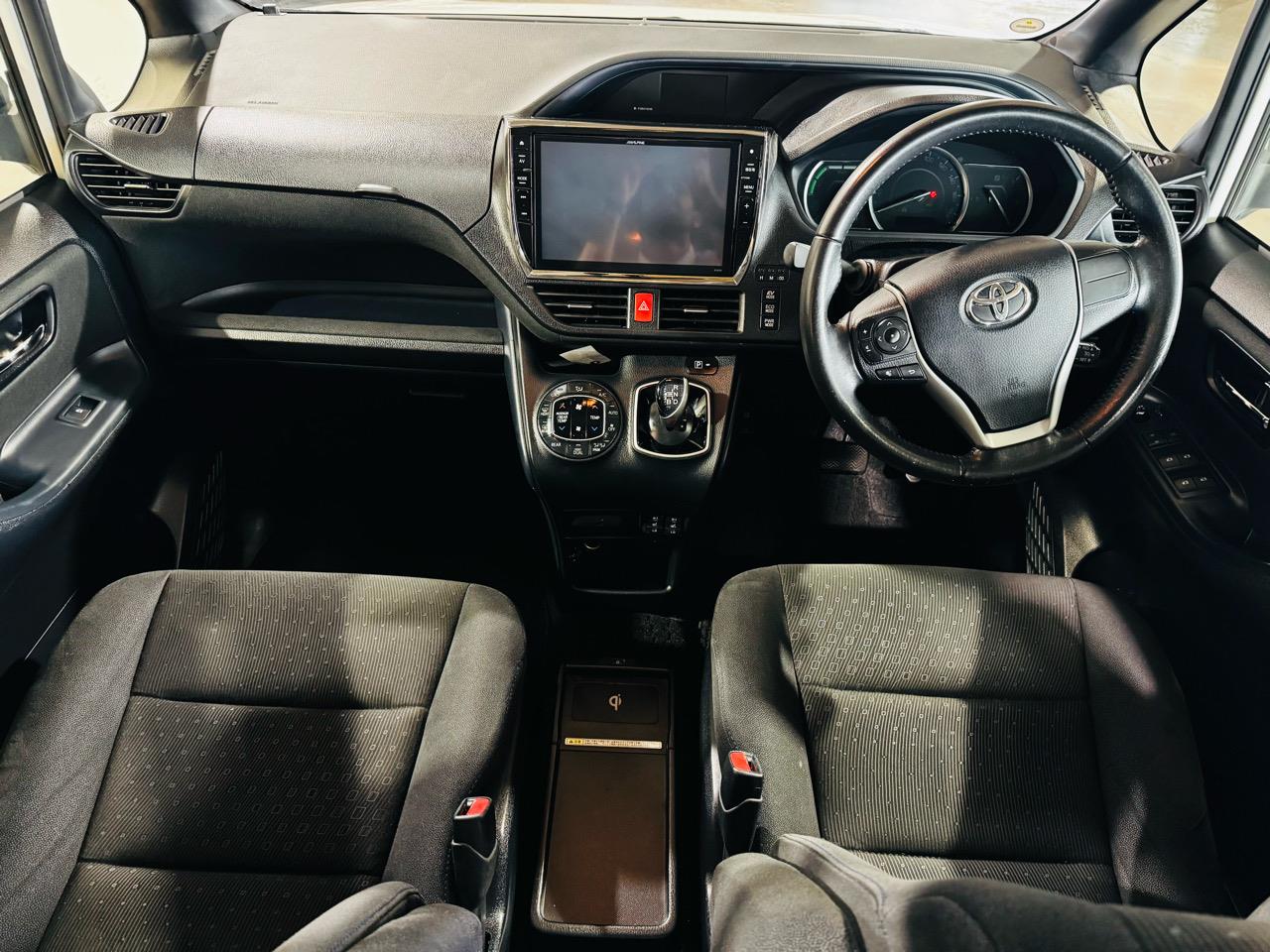 2014 Toyota Voxy Hybrid - V Grade Carousel 5