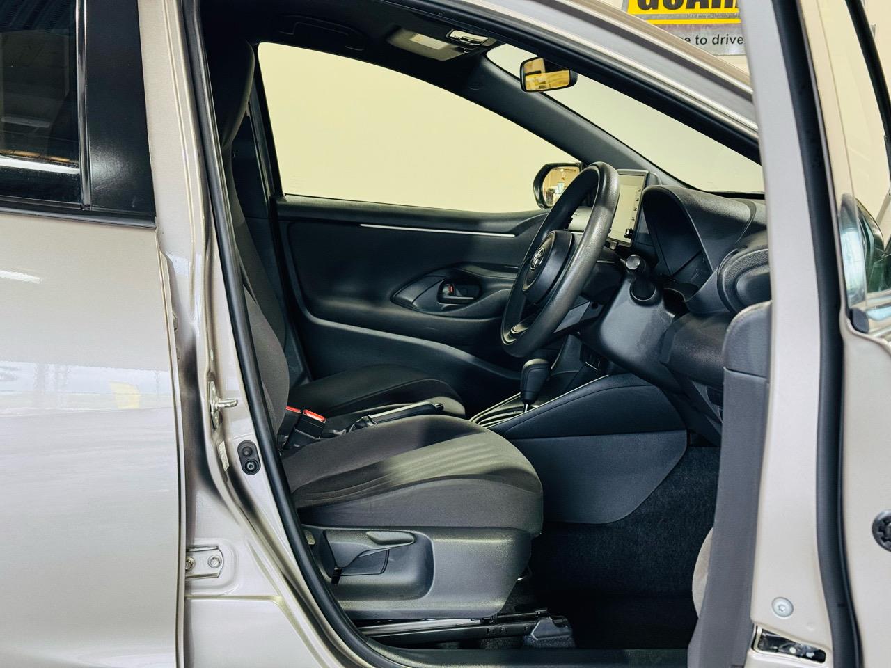 2020 Toyota Yaris X-GRADE Carousel 9