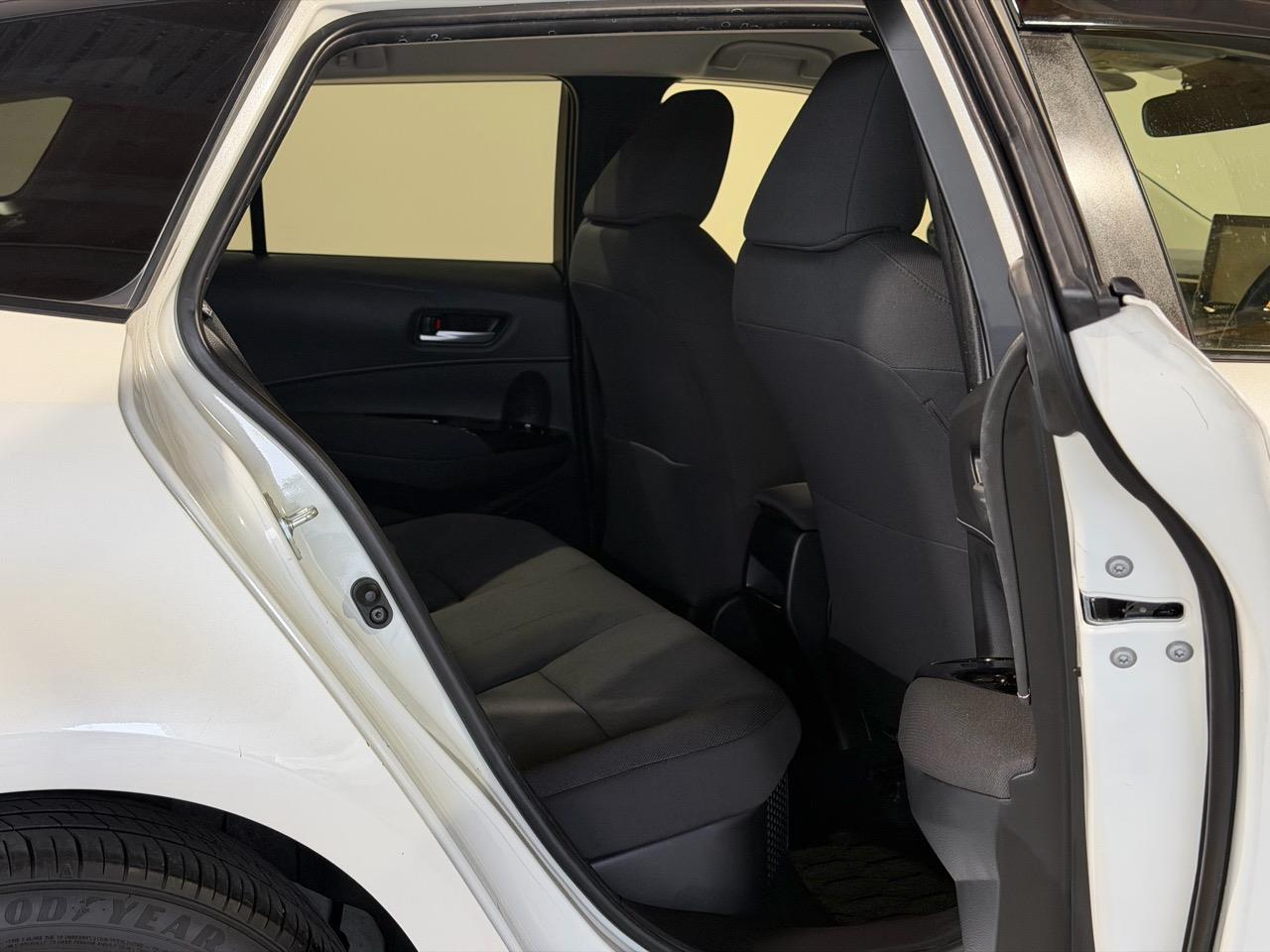 2021 Toyota Corolla Touring Hybrid-S Carousel 10