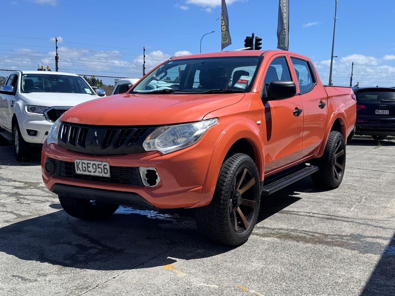 2017 Mitsubishi Triton D/CAB GLX 2.4D/4WD/6 Carousel 2