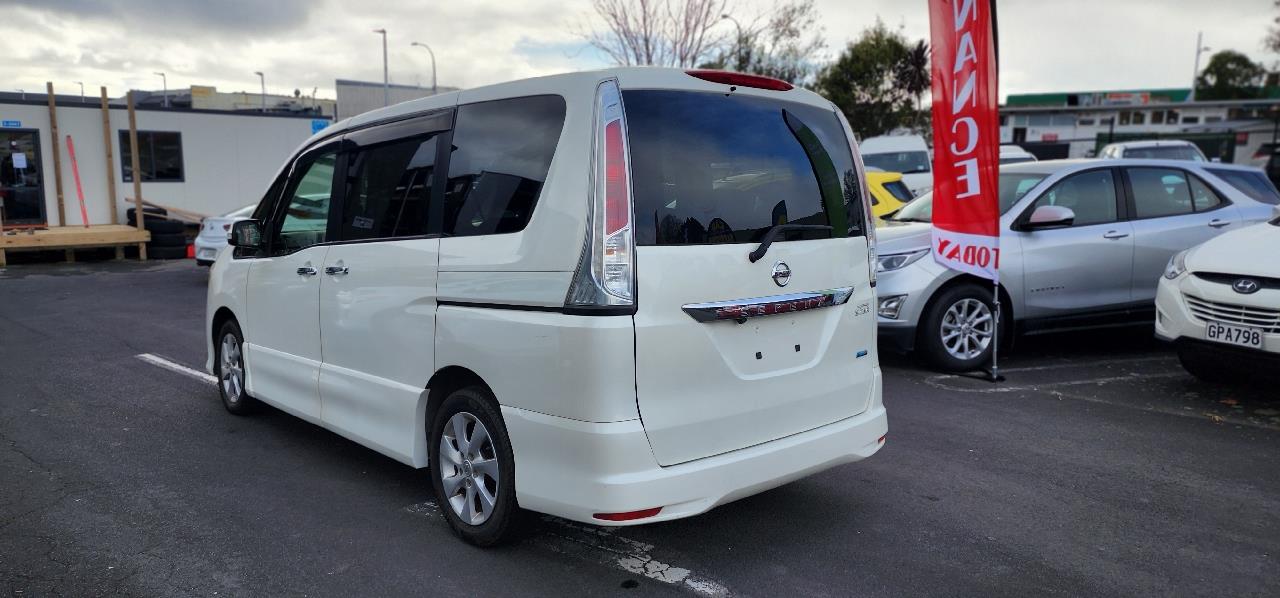 2012 Nissan Serena Petrol Carousel 5